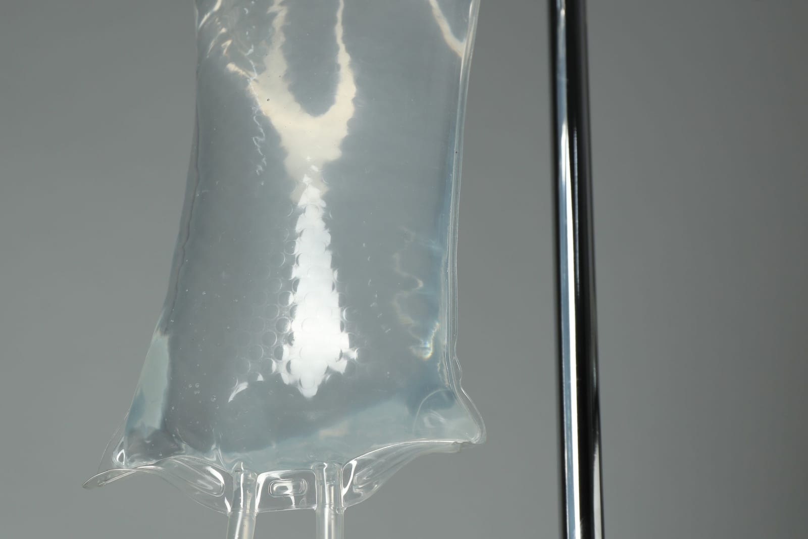 Suero Fisiológico: Qué Es y Para Qué Sirve de Verdad